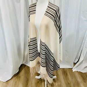 H&M poncho